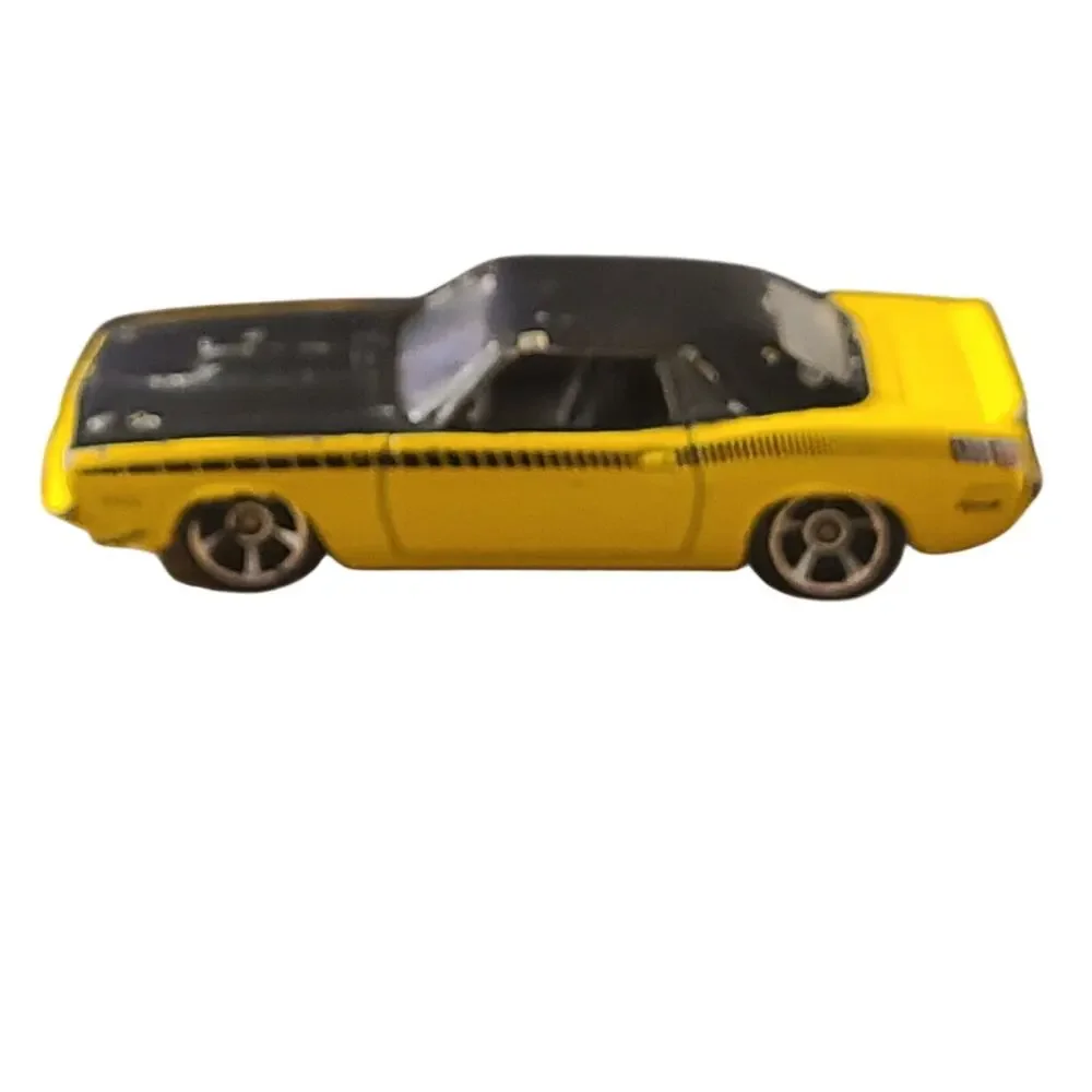 Hot Wheels VHTF 2010 Muscle Mania Yellow 70 Plymouth AAR Cuda